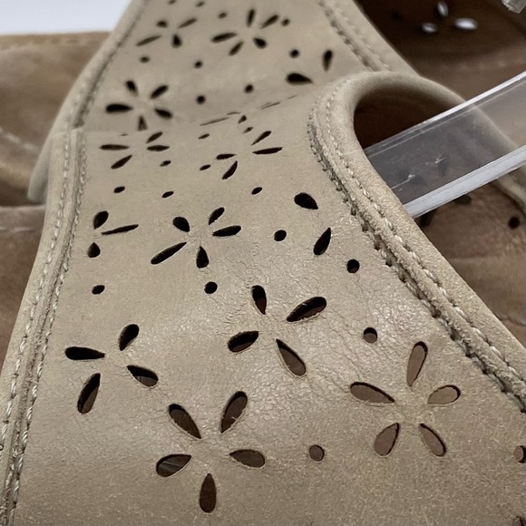 Dansko Sandals Liz Beige Leather Casual Comfort Neutral Womens Size 7.5 - Picture 3 of 11